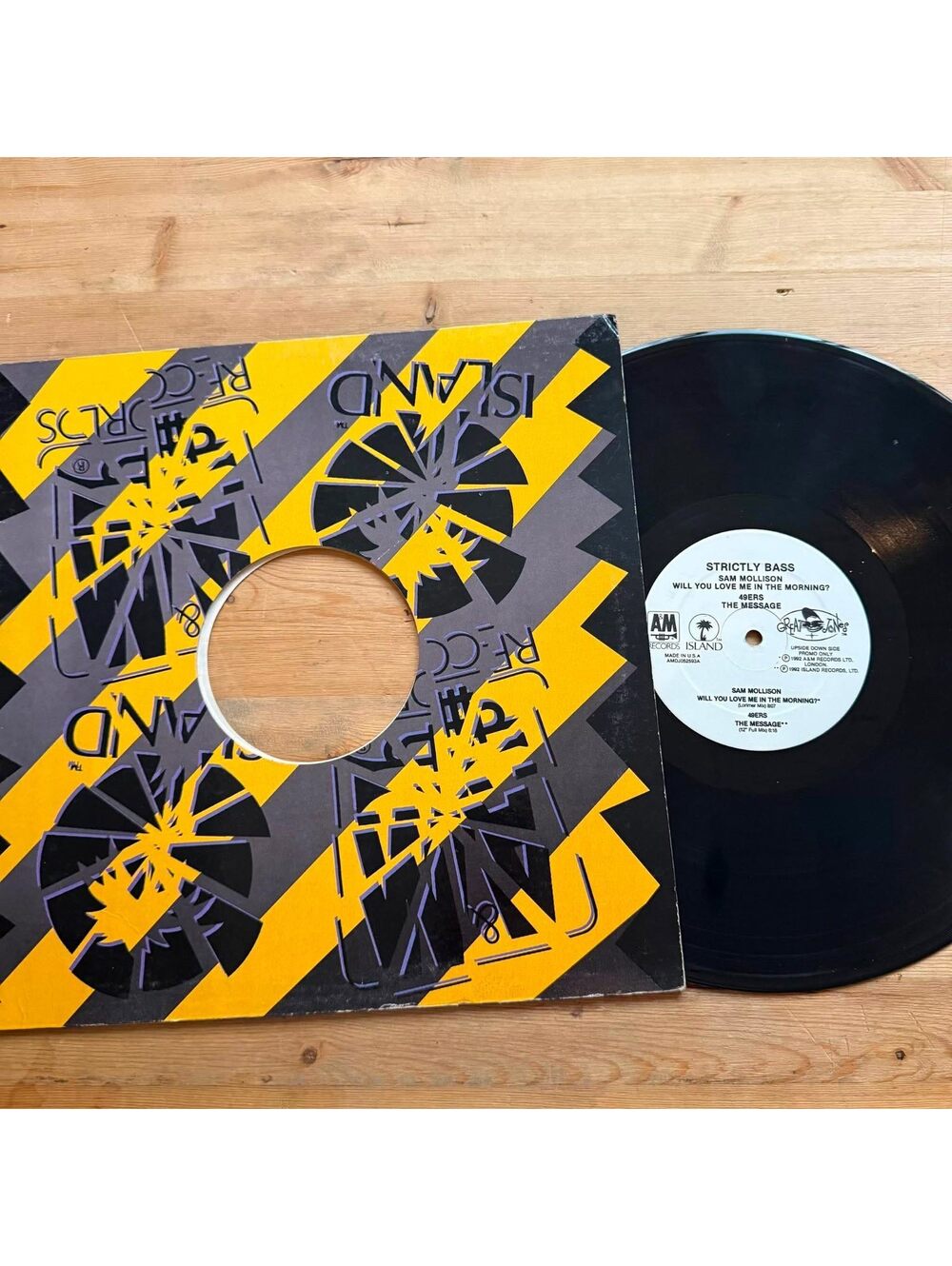 Various - Strictly Bass 33rpm VG+ VR25